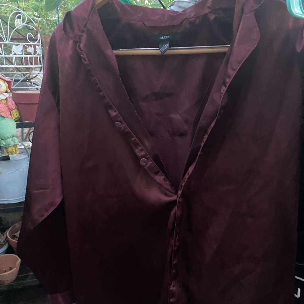 burgundy pijama set size medium 100% polyester